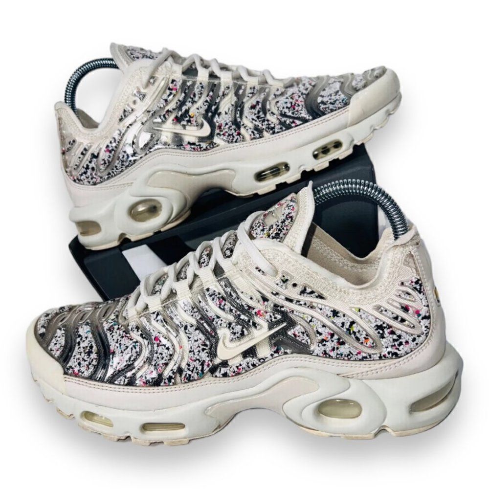 Nike‎ Air Max Plus Phantom Silver 'Pebbles' AR0970-001 Women's 9.5